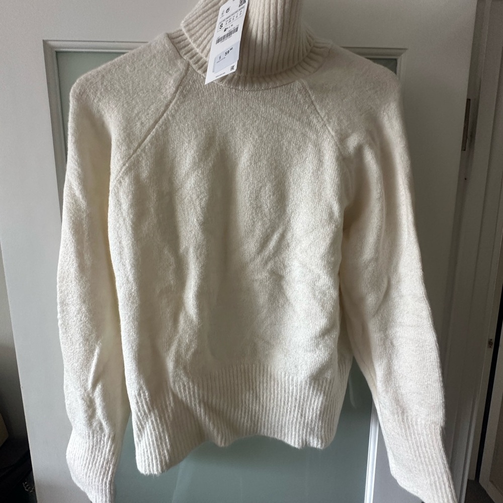 Zara White Turtleneck Sweater